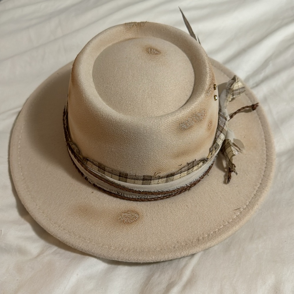 One of a kind hat - Picture 2 of 2